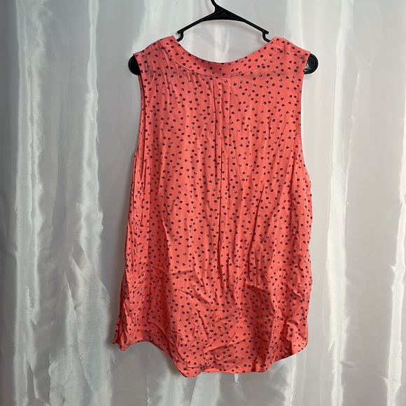 Women’s sleeveless top. 2147 - Picture 2 of 3